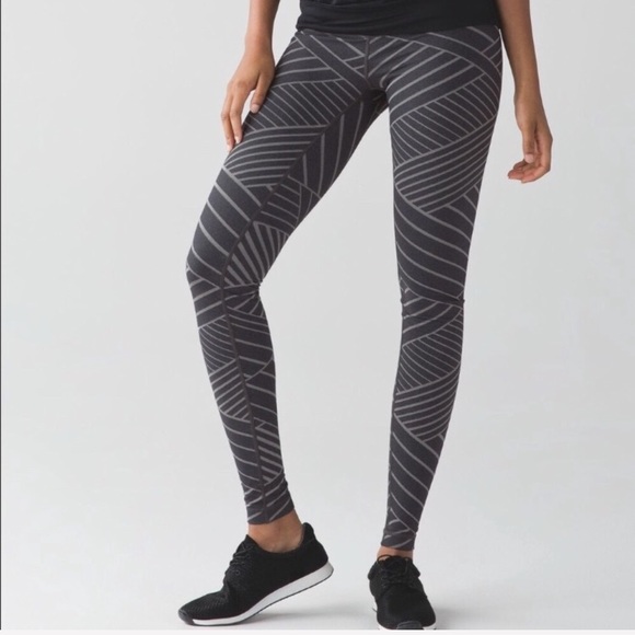 lululemon athletica Pants - Lululemon Wunder Under Pant Grey Geometric Size 6